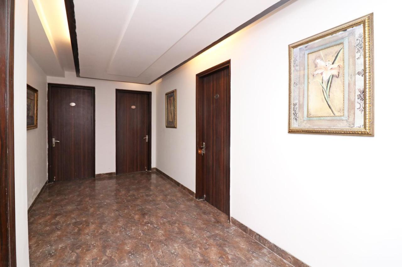 גורגאון Wonderland Inn Near Aravali Biodiversity Park מראה חיצוני תמונה