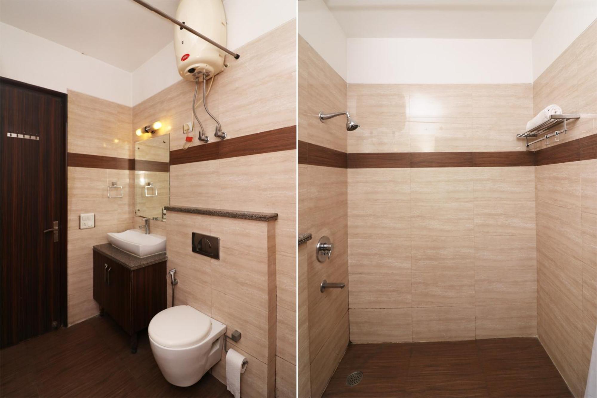 גורגאון Wonderland Inn Near Aravali Biodiversity Park מראה חיצוני תמונה
